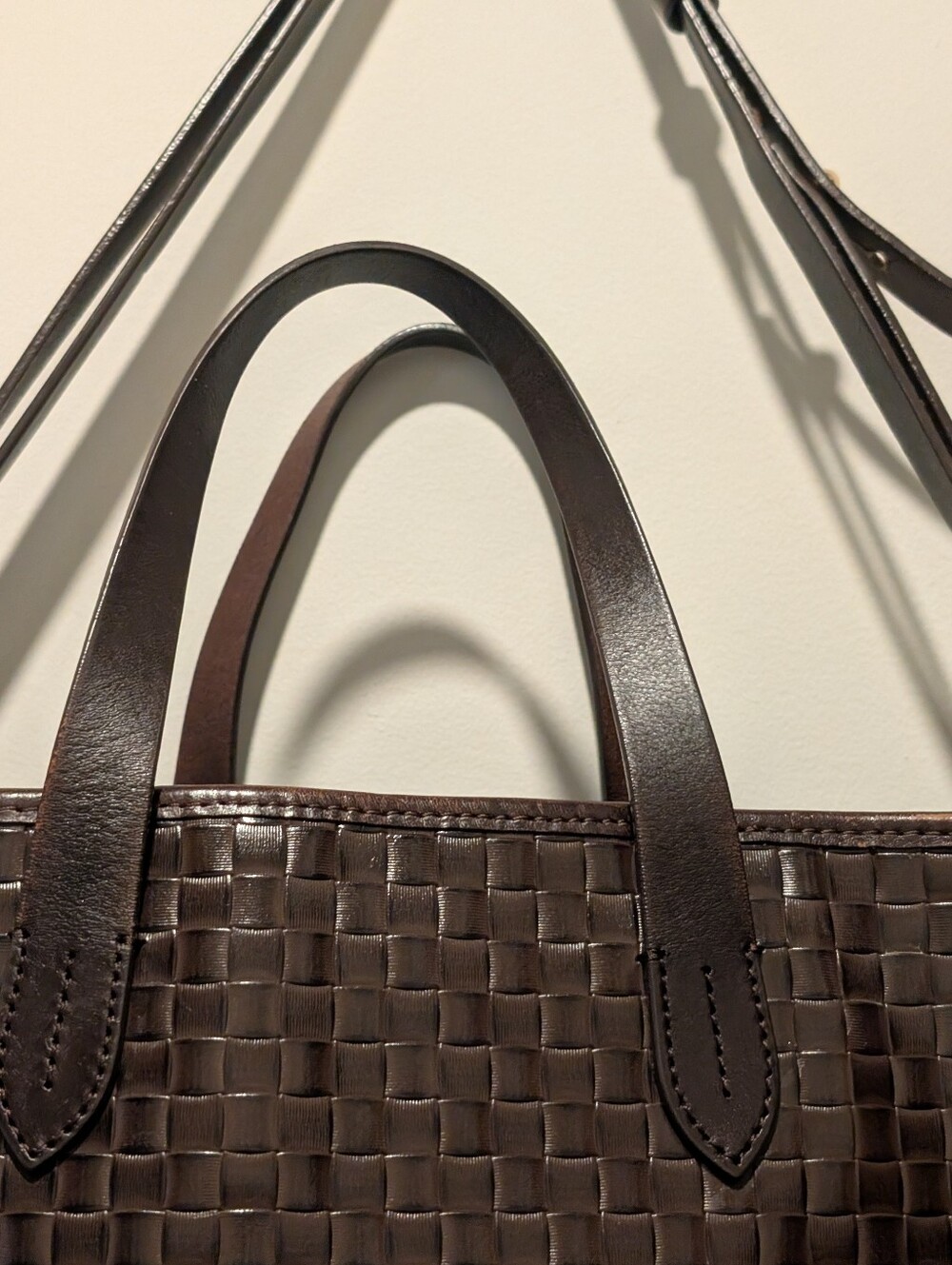 Dooney & Bourke Brown Gold Woven Liliana Beach Boho Coastal Leather Tote Bag - Picture 5 of 15